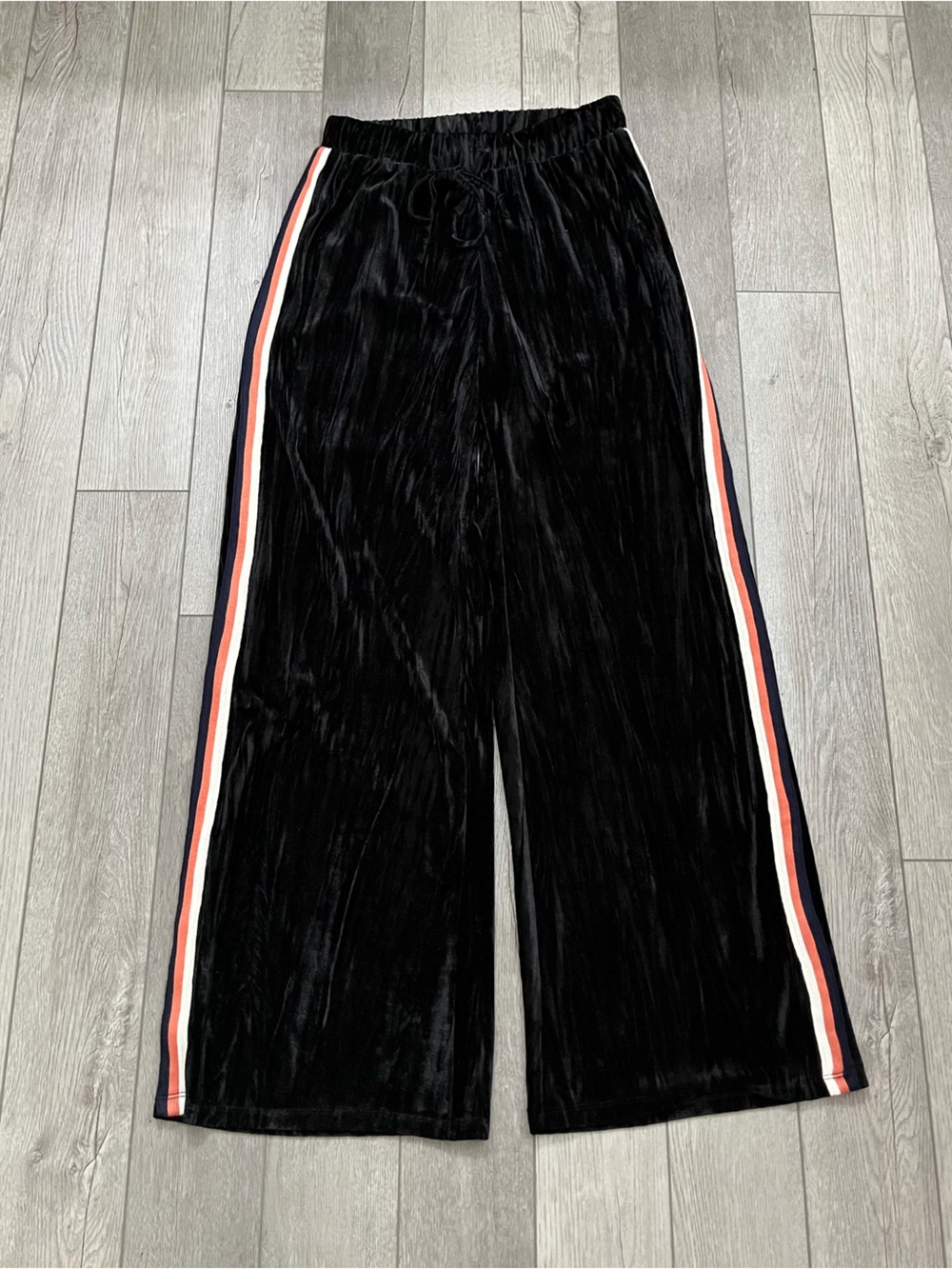 Mystree Black Velvet Wide-Leg Trousers with Red-White Trim Size Small